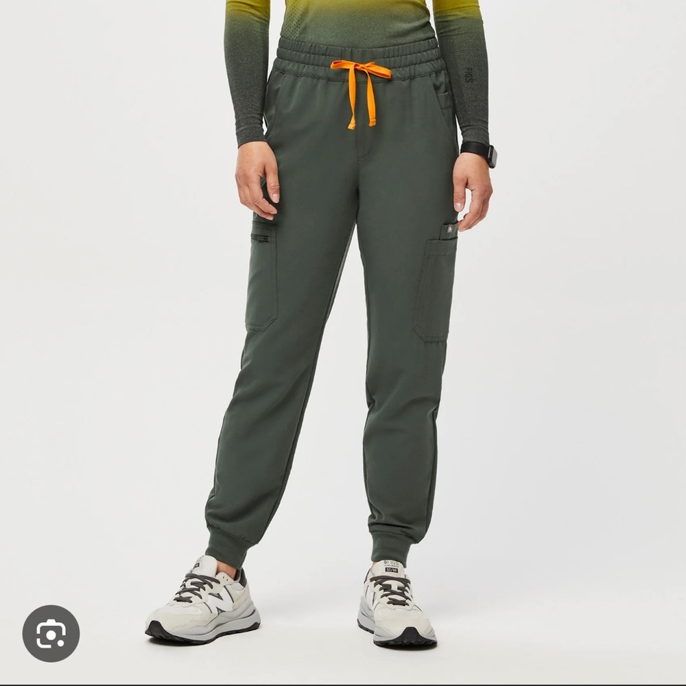 FIGS Uman Joggers Olive *Limited Edition Color* Relaxed Fit Tall Length